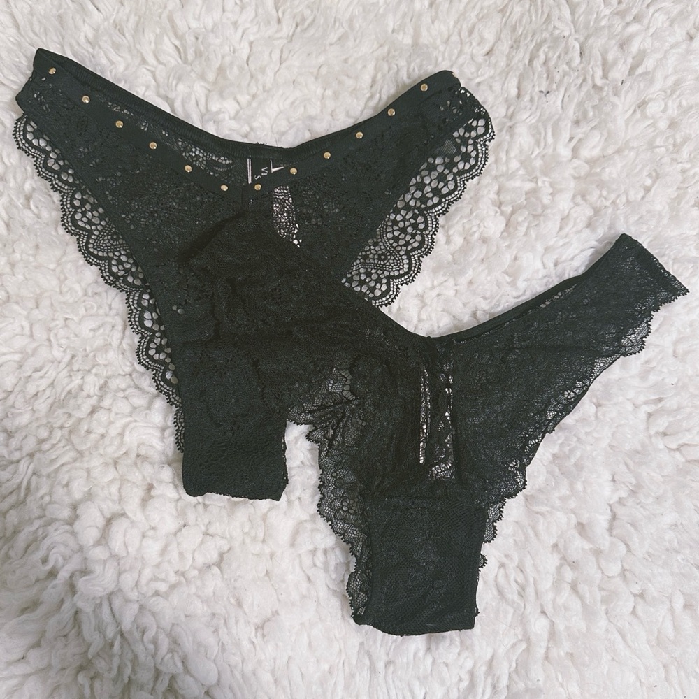 NWT Set of 2 Victoria’s Secrett Brazilian Panties